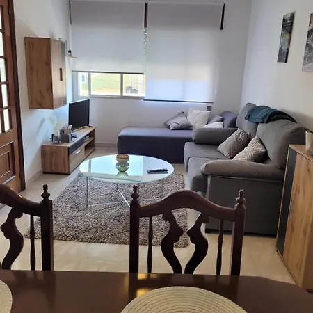 Piso De 3 En Centro De דירה