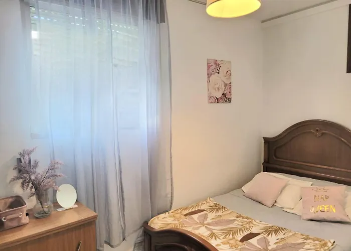 Piso De 3 En Centro De * Миньо